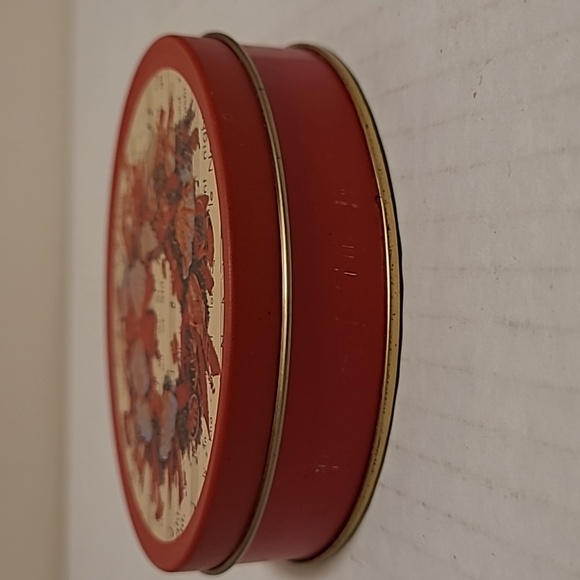 Set of 6 Metal Christmas Coasters in Metal Storage Tin - Picture 2 of 16